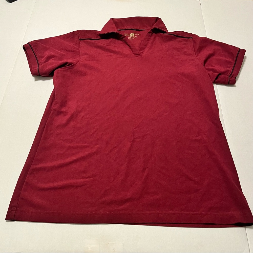 Chick-fil-A Team Style Womens Employee Medium Burgundy Polo Short Sleeve Shirt‎